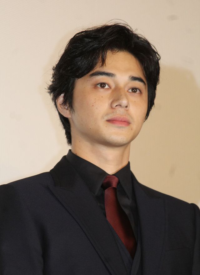 東出昌大、オールバックも似合う！：フォトギャラリー