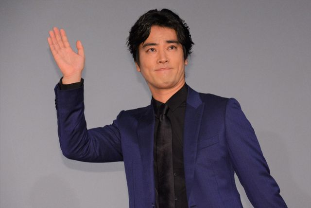 二宮和也、スーツで登壇！『ラーゲリより愛を込めて』初日舞台あいさつ（8枚目）