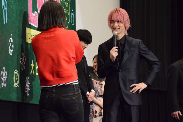 横浜流星、壁ドン＆耳元で「好きだよ」に歓声！（16枚目）