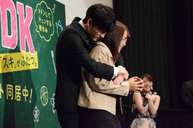 横浜流星、壁ドン＆耳元で「好きだよ」に歓声！（18枚目）