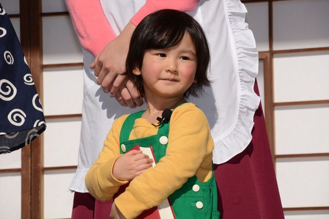 パパ・上田晋也、ママ・松下奈緒、バカボン・オカリナ！写真ギャラリー（18枚目）