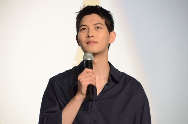 CNBLUEのイ・ジョンヒョン登壇!『生きる街』舞台あいさつ:フォトギャラリー