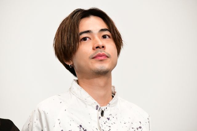 門脇麦＆成田凌ら皆でセルフィー！『チワワちゃん』公開記念舞台あいさつ（2枚目）