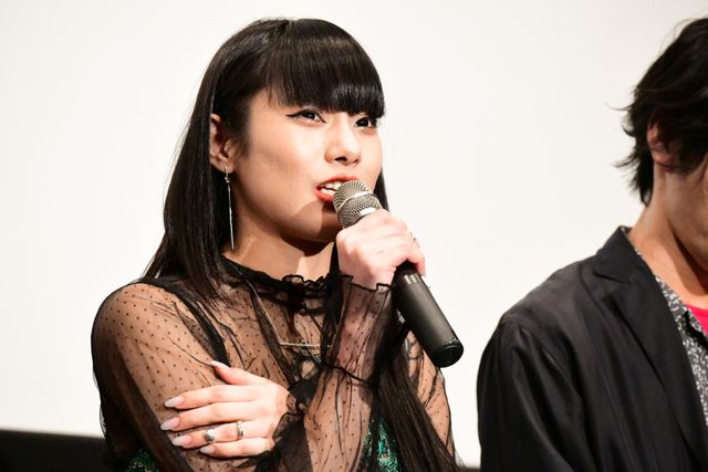 門脇麦＆成田凌ら皆でセルフィー！『チワワちゃん』公開記念舞台あいさつ（8枚目）