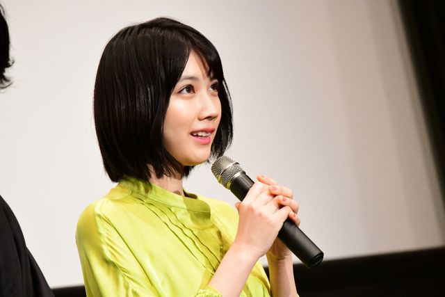 門脇麦＆成田凌ら皆でセルフィー！『チワワちゃん』公開記念舞台あいさつ（17枚目）