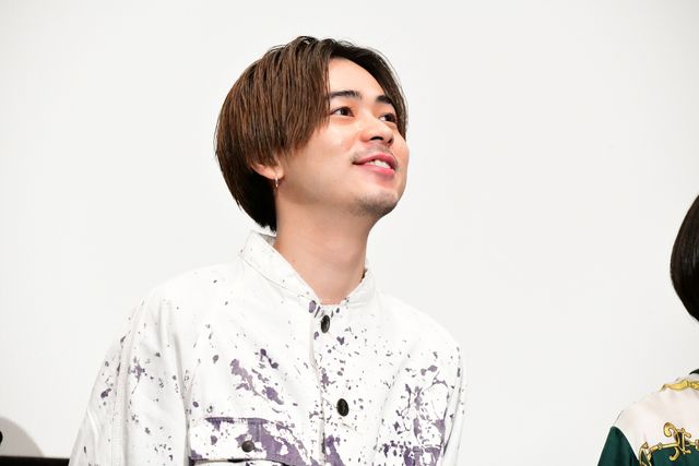 門脇麦＆成田凌ら皆でセルフィー！『チワワちゃん』公開記念舞台あいさつ（22枚目）