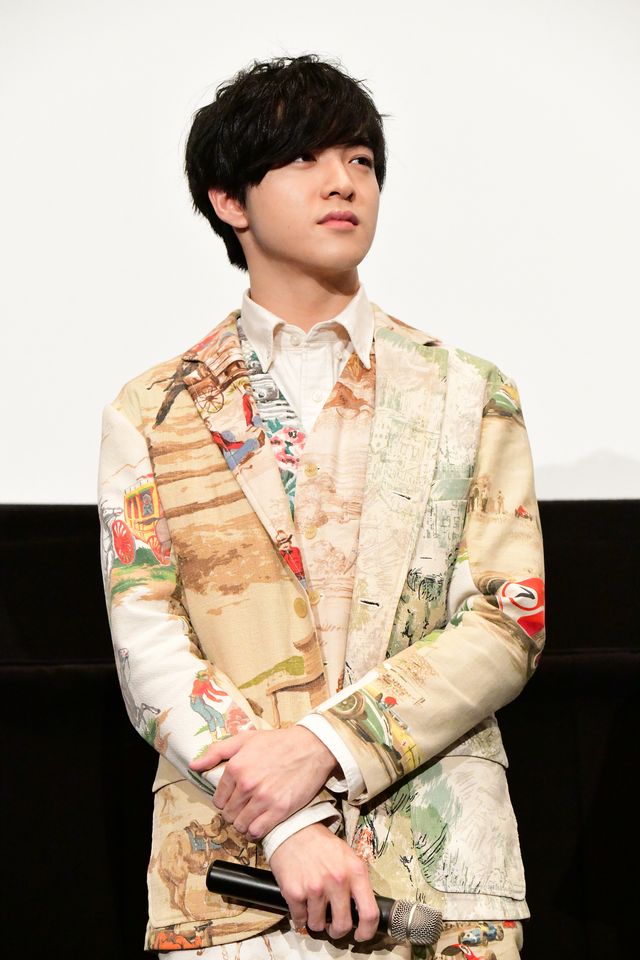 門脇麦＆成田凌ら皆でセルフィー！『チワワちゃん』公開記念舞台あいさつ（33枚目）