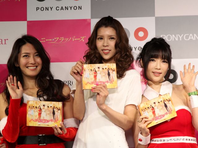 坂口杏里らセクシーサンタ衣装で登場！フォトギャラリー（10枚目）