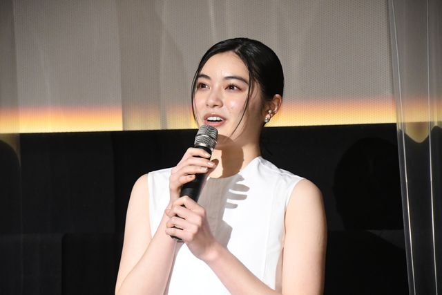 注目女優・吉田美月喜、常盤貴子とW主演映画『あつい胸さわぎ』公開記念舞台あいさつに登壇（8枚目）
