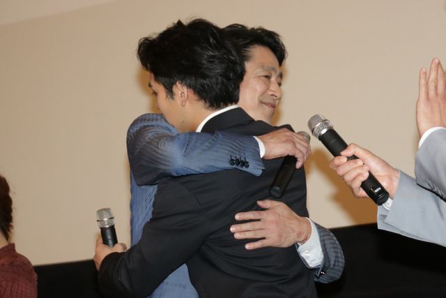 堤真一＆柳楽優弥『泣くな赤鬼』公開御礼舞台あいさつ（10枚目）