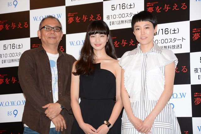 小松菜奈、肩出しドレスで魅了！フォトギャラリー（8枚目）