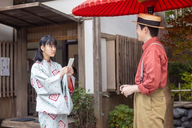 健太郎（高橋文哉）に頭を下げるのぶ（今田美桜）…「あんぱん」第7週「海と涙と私と」第34回（5枚目）