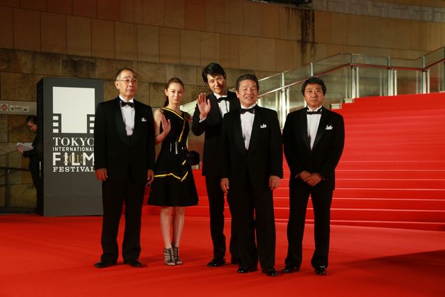 北川景子、肩出しドレスで松ケンとレッドカーペット！フォトギャラリー3（57枚目）