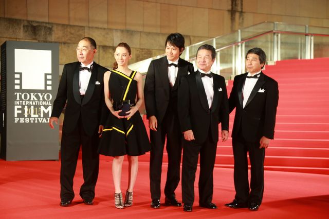 北川景子、肩出しドレスで松ケンとレッドカーペット！フォトギャラリー3（58枚目）