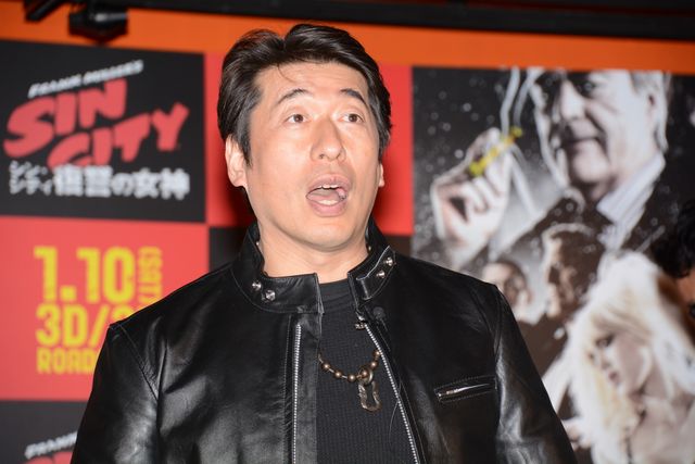 ダチョウ倶楽部、セクシー美女にデレデレ……フォトギャラリー（6枚目）