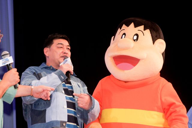 鈴鹿央士、のび太と筋トレ希望！藤本美貴、サンドウィッチマンと『映画ドラえもん　のび太の絵世界物語』完成披露（17枚目）