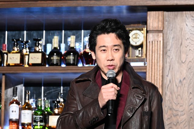 おなじみのコートも「めちゃくちゃ寒いんです」大泉洋