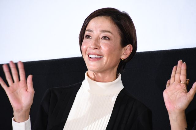 美しい2人！宮沢りえ＆蜷川実花監督（8枚目）