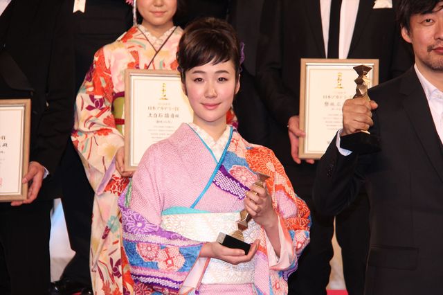 今年の授賞式ファッションの傾向は？華やかに女優陣が競演！【第38回日本アカデミー賞】フォトギャラリー（22枚目）