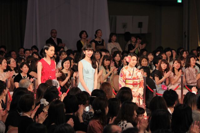 今年の授賞式ファッションの傾向は？華やかに女優陣が競演！【第38回日本アカデミー賞】フォトギャラリー（28枚目）