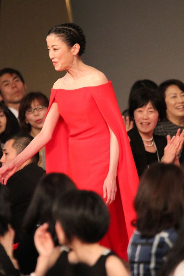 今年の授賞式ファッションの傾向は？華やかに女優陣が競演！【第38回日本アカデミー賞】フォトギャラリー（29枚目）