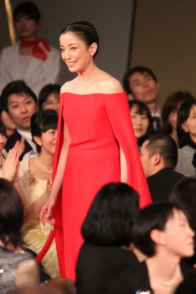 今年の授賞式ファッションの傾向は？華やかに女優陣が競演！【第38回日本アカデミー賞】フォトギャラリー（30枚目）