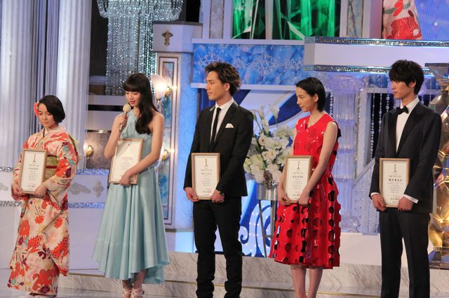 今年の授賞式ファッションの傾向は？華やかに女優陣が競演！【第38回日本アカデミー賞】フォトギャラリー（38枚目）