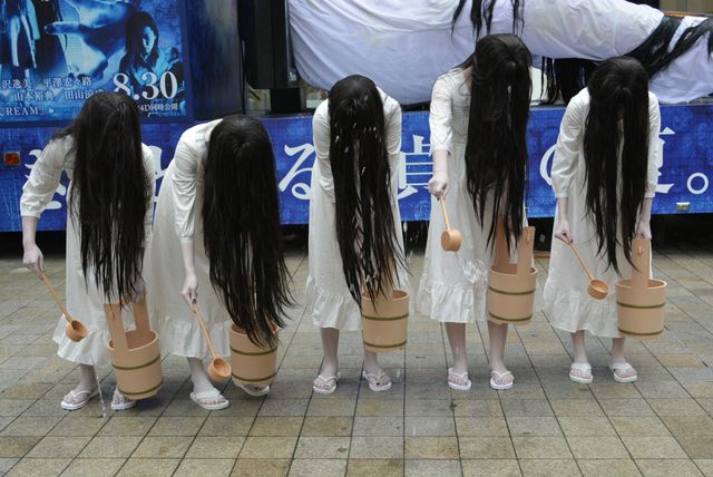 ゆるキャラ疑惑!?　の貞子、泣き出す赤ん坊の姿を見て最恐ヒロインに自信!?　画像ギャラリー（12枚目）