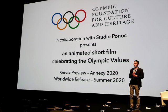 ステージ上で明かされたオリンピック短編アニメーション共同制作発表の様子。