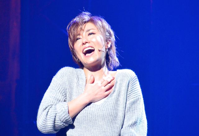 少年隊・錦織一清演出の舞台でミュージカルデビューした東風万智子