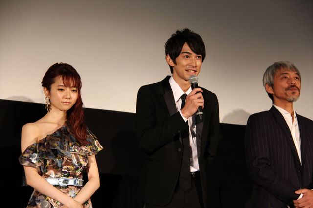 AKB48島崎遥香、体調不良でも気丈に…主演映画『劇場霊』初日舞台あいさつ【フォトギャラリー】（11枚目）