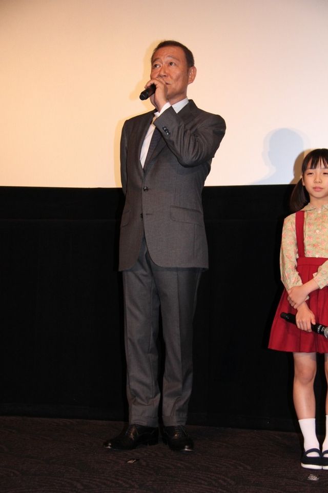 水谷豊、伊藤蘭の愛情こもったケーキをぱくり！フォトギャラリー（6枚目）