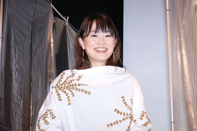 新津ちせ、落書きシーンはドキドキ！『ミセス・ノイズィ』完成披露舞台あいさつ（10枚目）