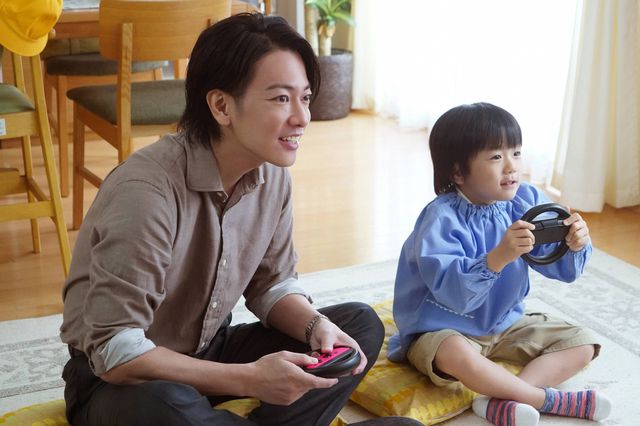 佐藤健、驚がくの表情!「ほんとにあった怖い話20周年スペシャル」場面カット:フォトギャラリー