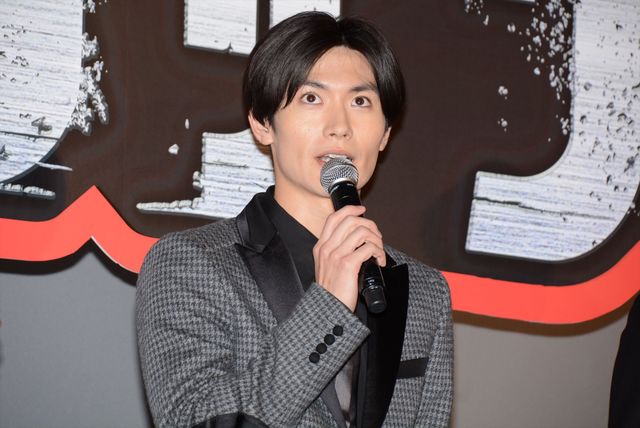 『進撃の巨人』キャストが壁を破壊！初日舞台あいさつフォトギャラリー（3枚目）