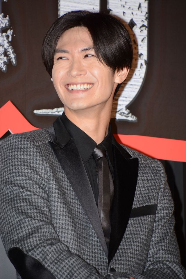 『進撃の巨人』キャストが壁を破壊！初日舞台あいさつフォトギャラリー（9枚目）