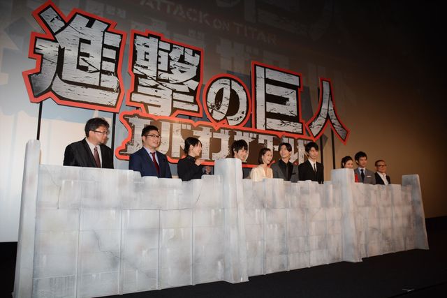 『進撃の巨人』キャストが壁を破壊！初日舞台あいさつフォトギャラリー（20枚目）