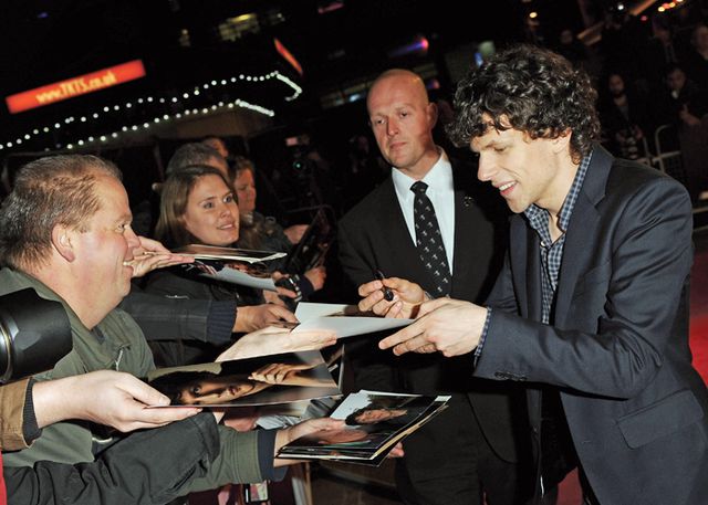 ジェシー・アイゼンバーグがファンサービス！第57回ロンドン映画祭フォトギャラリー（2枚目）