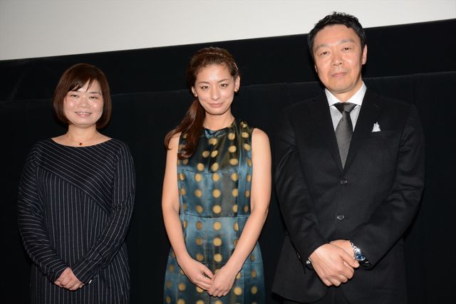 上品なワンピースで登場した尾野真千子！写真ギャラリー（4枚目）