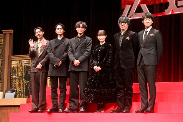 キンプリ永瀬廉×杉咲花×北村匠海、黒の装いで登壇!『法廷遊戯』完成披露:フォトギャラリー