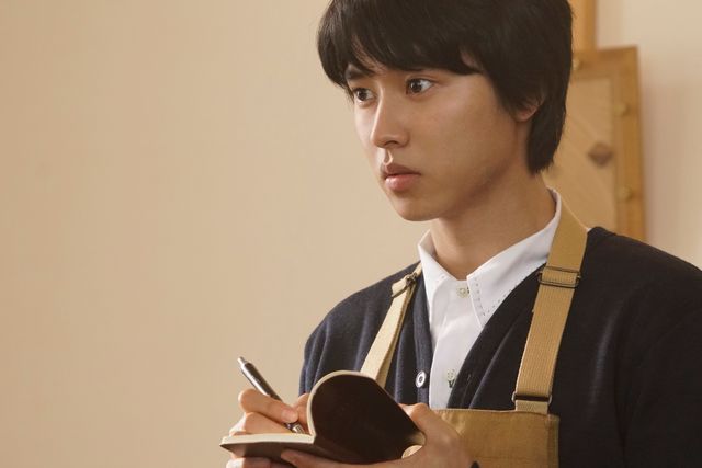 山崎賢人の職人姿！映画『羊と鋼の森』場面写真（計3枚）（2枚目）