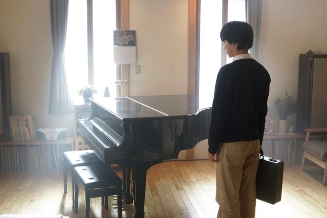 山崎賢人の職人姿！映画『羊と鋼の森』場面写真（計3枚）（3枚目）