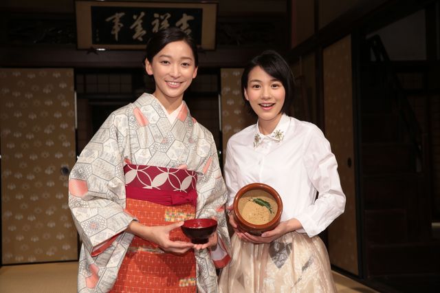 「あまちゃん」能年玲奈から「ごちそうさん」杏へ！朝ドラヒロインバトンタッチ写真ギャラリー：フォトギャラリー