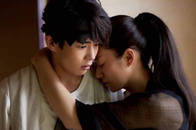 木村文乃＆長尾謙杜の艶めかしい場面も！『岸辺露伴　ルーヴルへ行く』新場面写真10点：フォトギャラリー