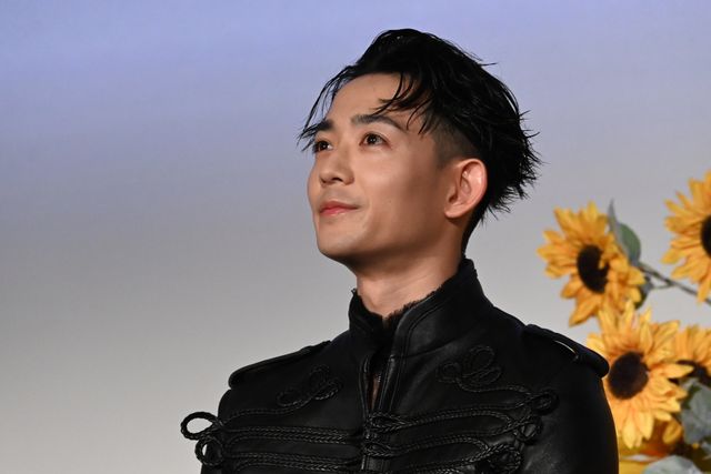 吉岡里帆、ピンクの和装がかわいい！映画『九龍ジェネリックロマンス』初日舞台あいさつ（12枚目）