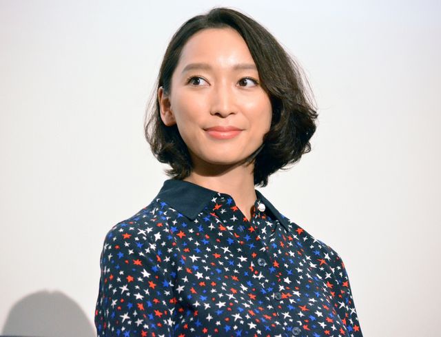 杏も子供たちの“映画館デビュー”に立ち合い！『それいけ！アンパンマン　かがやけ！クルンといのちの星』初日舞台あいさつ（14枚目）