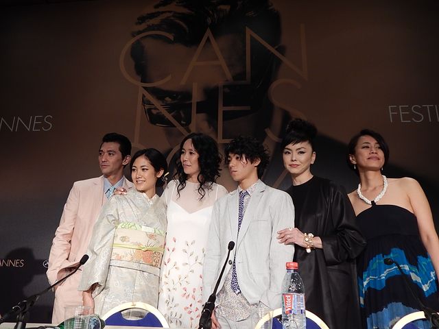 村上父子、カンヌで会見！映画『2つ目の窓』公式会見フォトギャラリー（14枚目）