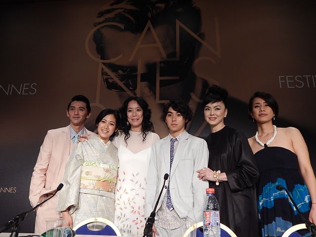 村上父子、カンヌで会見！映画『2つ目の窓』公式会見フォトギャラリー（15枚目）