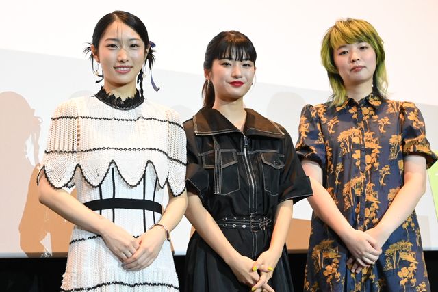 蒔田彩珠＆碧木愛莉が女子高生カップル役！短編映画『サラバ、さらんへ、サラバ』公開記念舞台あいさつ：フォトギャラリー