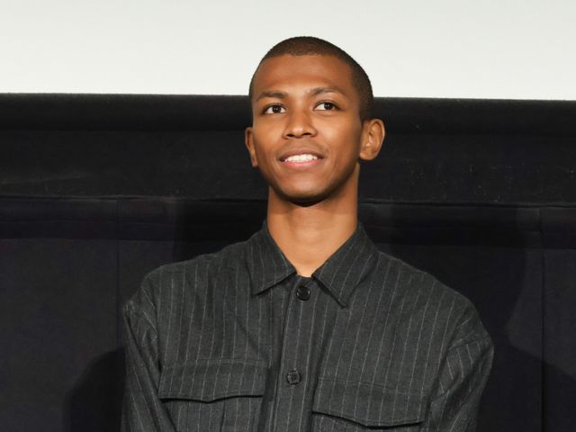 キャスト陣が監督に感謝のハグ！映画『HAPPYEND』公開記念舞台あいさつ（13枚目）